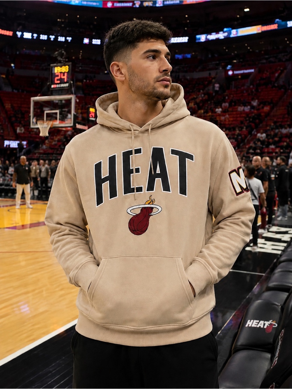 NBA Miami Heat Sand Hook Shot Hoodie Beige Men’s Small NWT Ultra Game